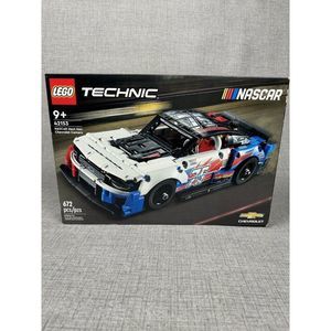 LEGO TECHNIC: NASCAR Next Gen Chevrolet Camaro ZL1 (42153)